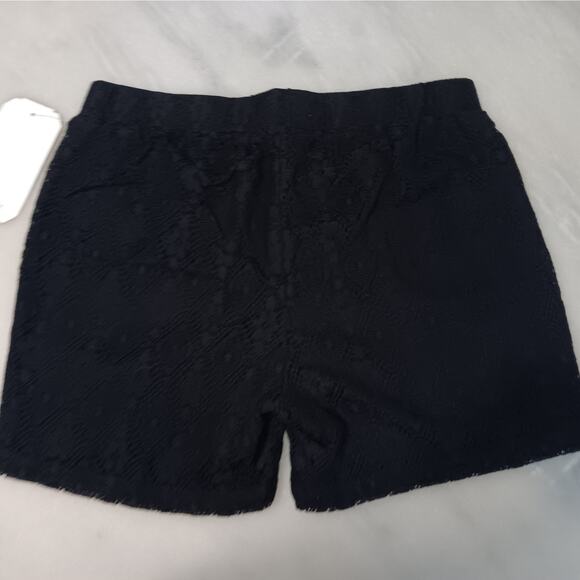 One 5 one Women's Small Shorts Black Lace‎ Dressy - Picture 5 of 6